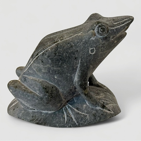 Vintage Hand-Carved Chinese Soapstone Frog Figurine Sculpture Stone Carving - Picture 2 of 9